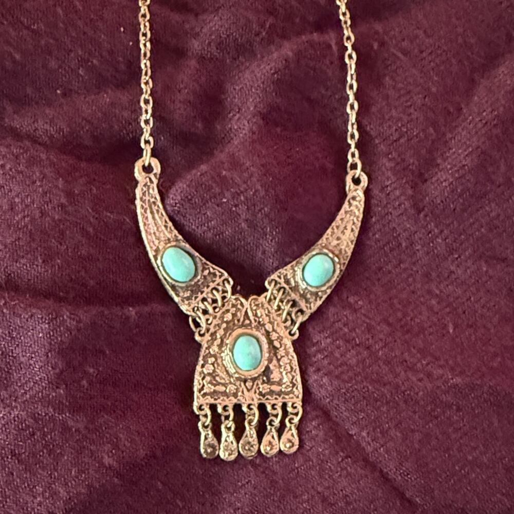 Vintage Silvertone and Faux Turquoise Bib Necklace